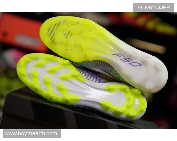 阿迪达斯足球鞋等级解析及选购指南助你找到最适合的鞋款